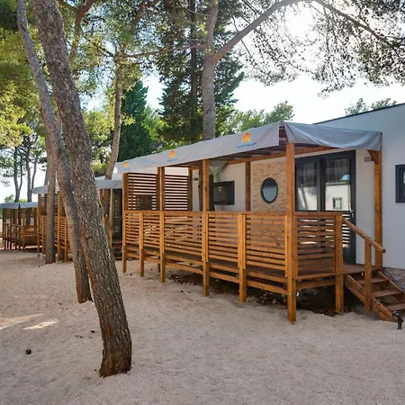 Resort Mobile 32